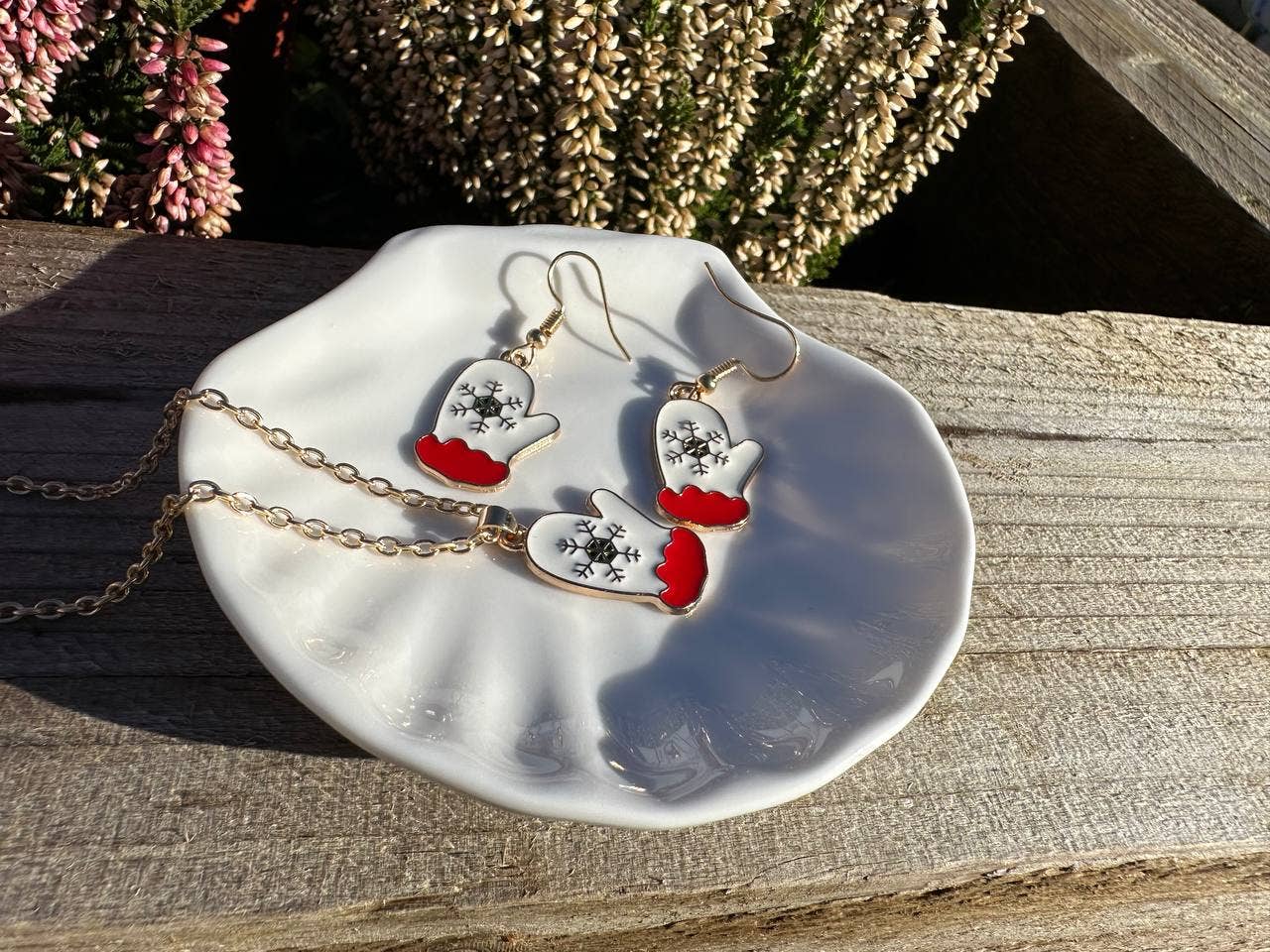 Gemscape UK - Wholesale Jewelry Set - Christmas Jewellery Set - Mittens & Wraith Necklace & Studs10