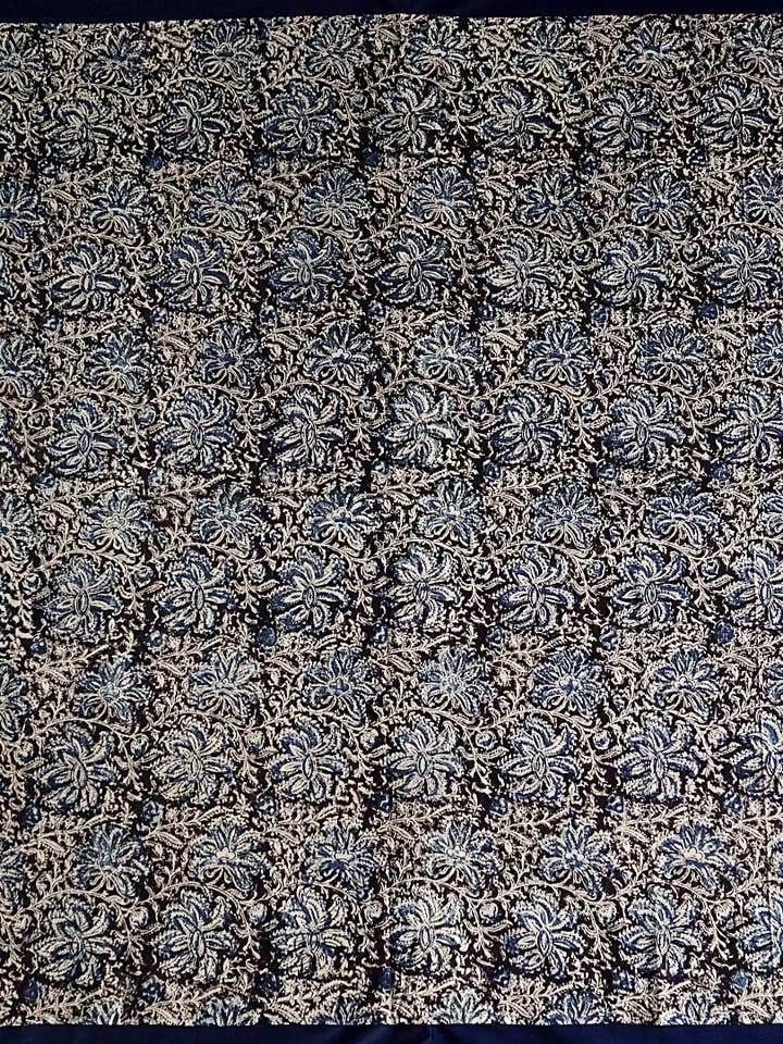 XL1009 — Bomuld XL Tørklæde (44" × 44") - Håndbloktrykt for engroshandel hos White Lotus Fashions