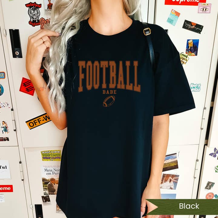 Fodbold Babe for engroshandel hos Wildflower Apparel Co.