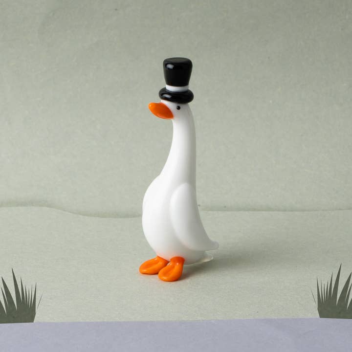 Artisan Glass Duck With Top Hat In Gift Box for wholesale by CGB Giftware