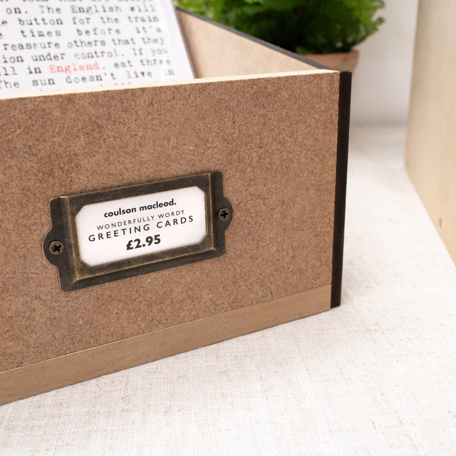 Coulson Macleod (U.S. Duties Paid) – Expositor de loja por atacado – Cartões de Saudação de Livros Clássicos com Caixa de Madeira (Biblioteca 1)1