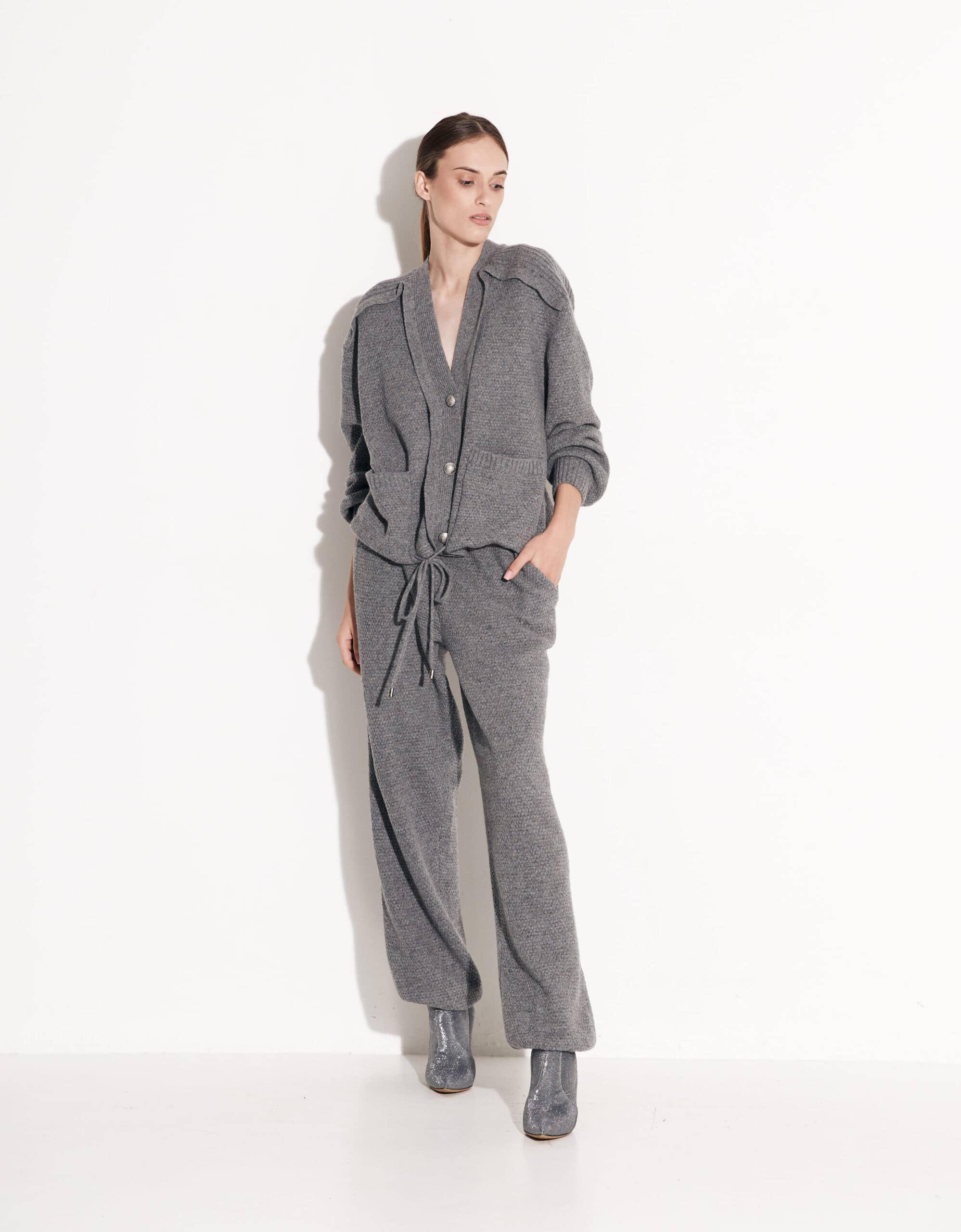 Aina Gasse - Wholesale Lounge Set - Women's - Helen Sweater & Pant Set5