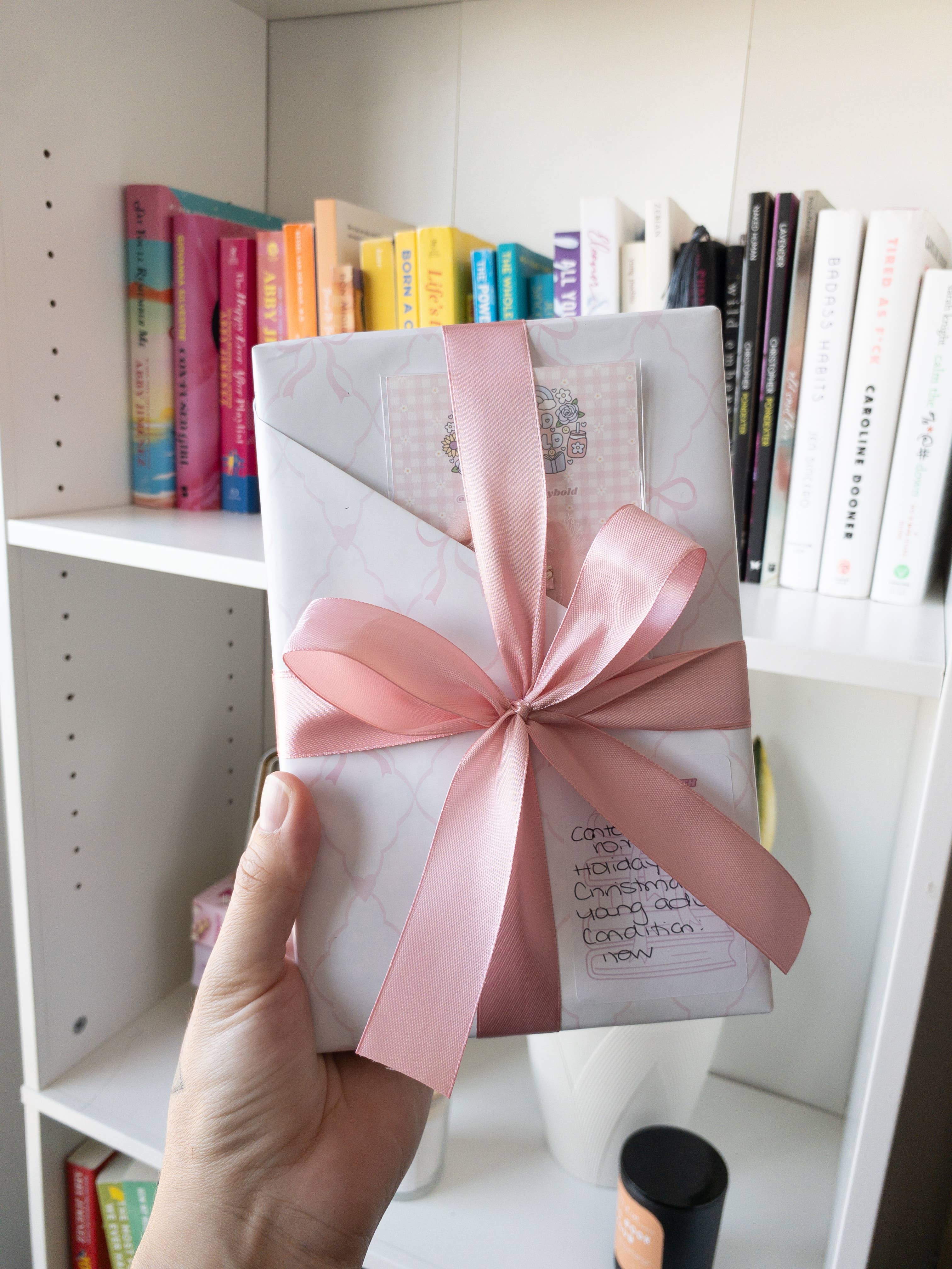 Be Bold Stay Bold - Wholesale Contemporary & Literary Fiction - Blind Date With A Book, Mystery Book1