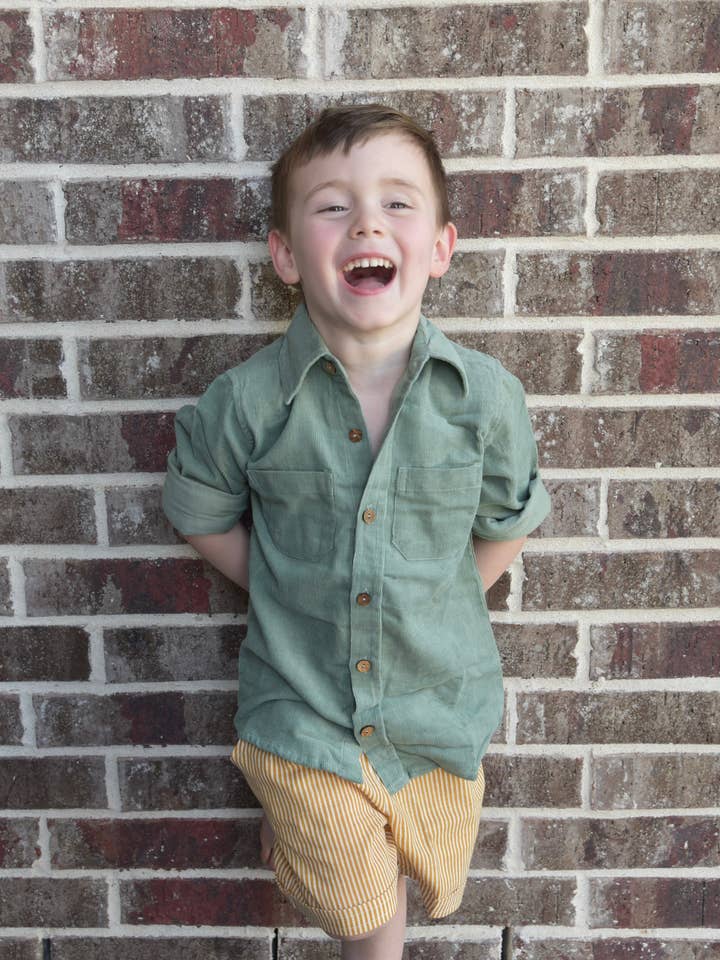 Camicia unisex in velluto a coste - Verde salvia per la vendita all'ingrosso da parte di Yo Baby