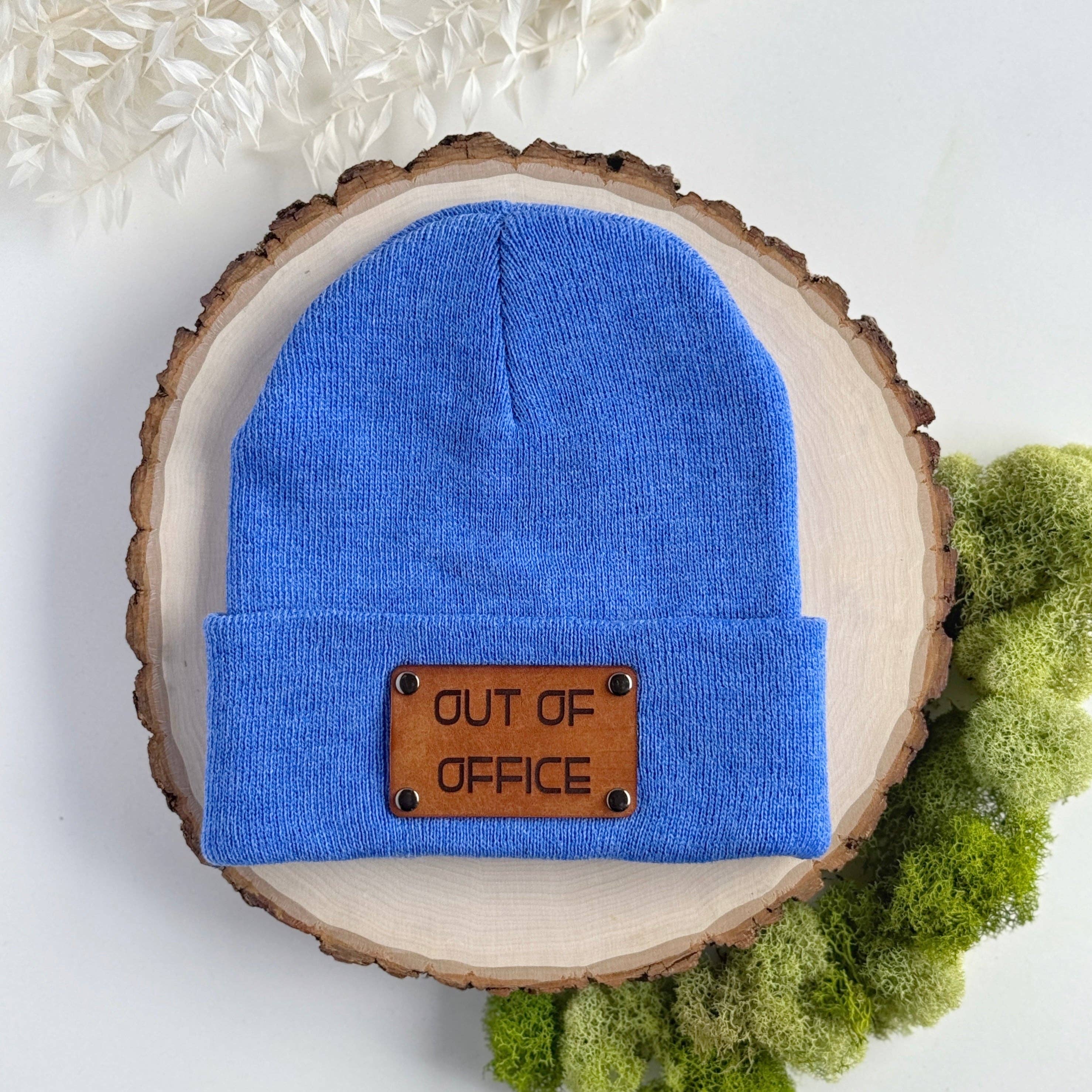 The Lonely Pine - Wholesale Beanie - Unisex - Out of Office beanie with snap on/off leather patch9