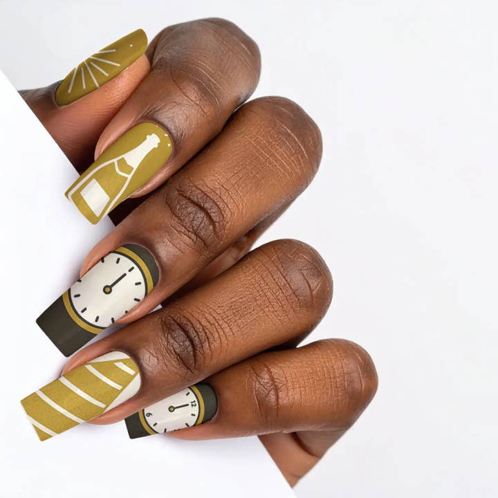 Firework FĂȘte Gold Rush Press-On Nails for wholesale by FYNE BODY