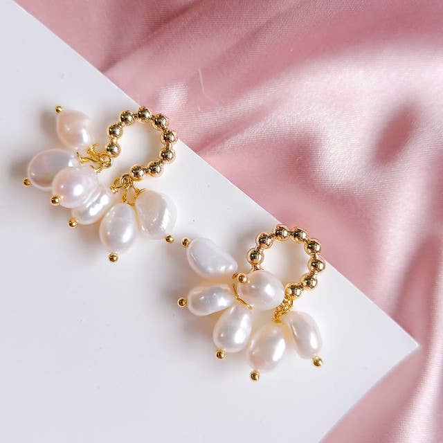 Pompon La Tulipe – wholesale Dangle earrings – Elegance Golden Tutu Dangling Earrings Baroque Pearls3