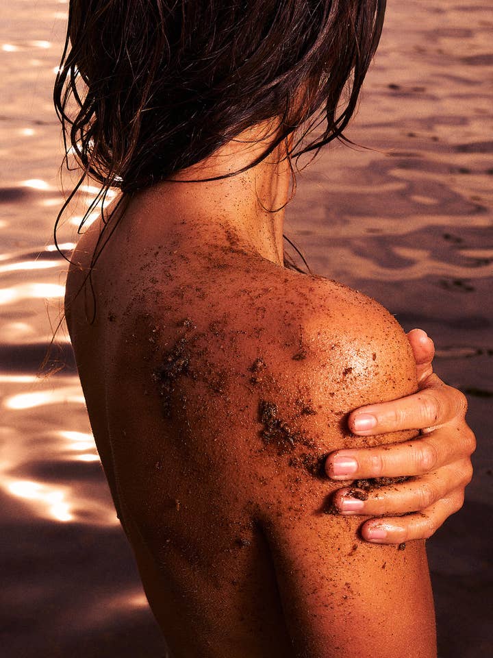 Sun Scrub | Basil | Honey | Walnut Exfoliant Scrub for wholesale by Goldie's Natural Beauty