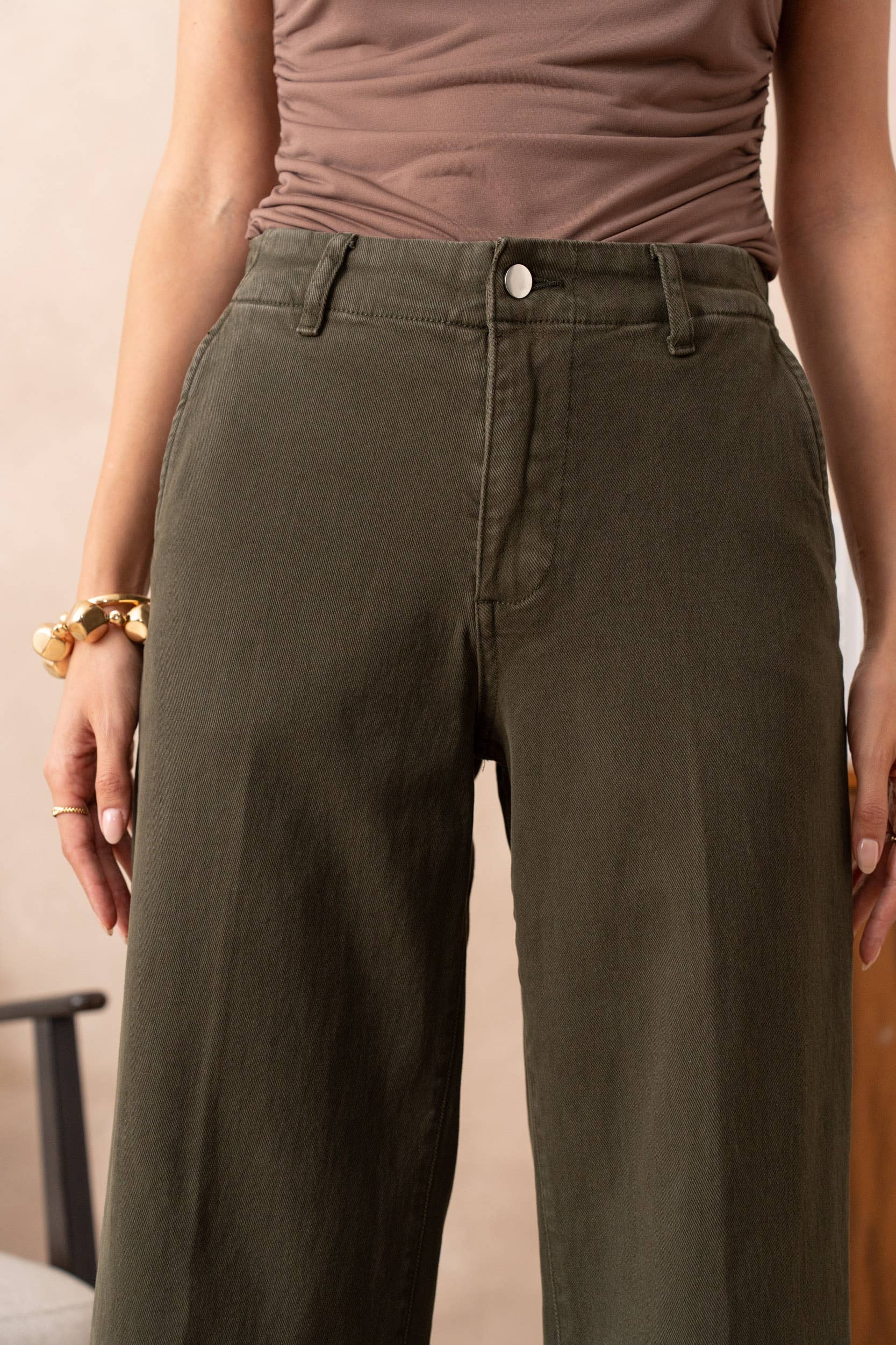 Vivid - Wholesale Jeans - Women's - Wide-leg jeans with front pleats14