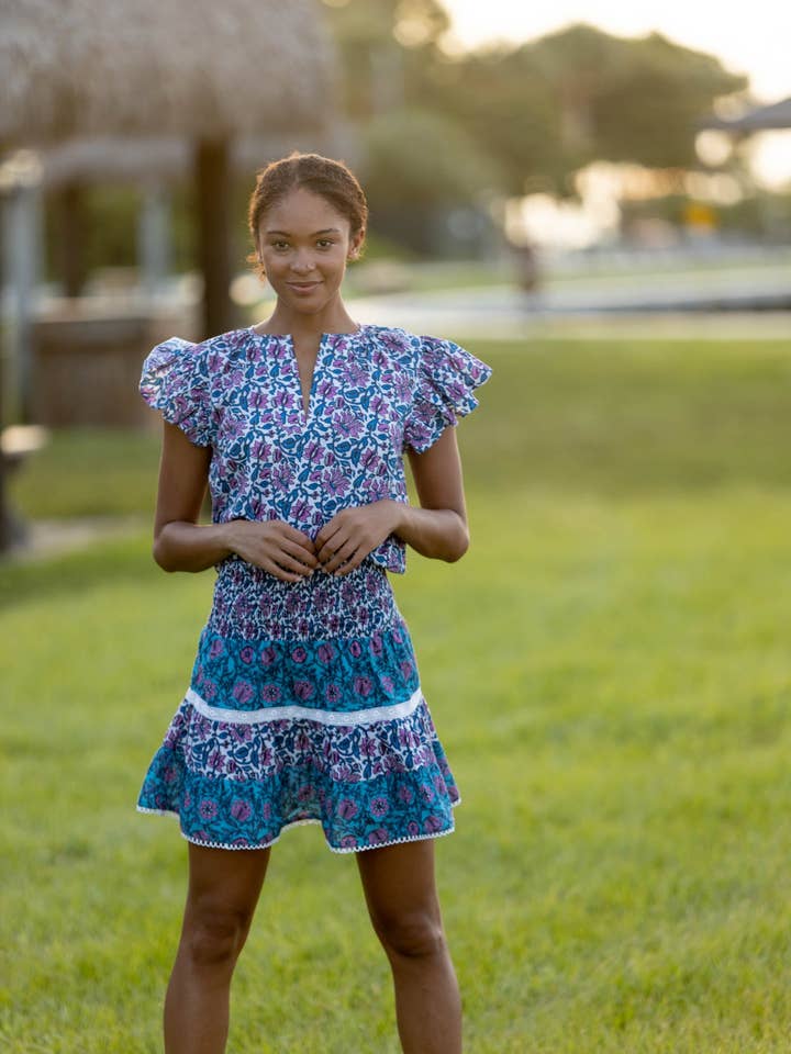 Marion Topp. Vit/Lila för wholesale av Bindu