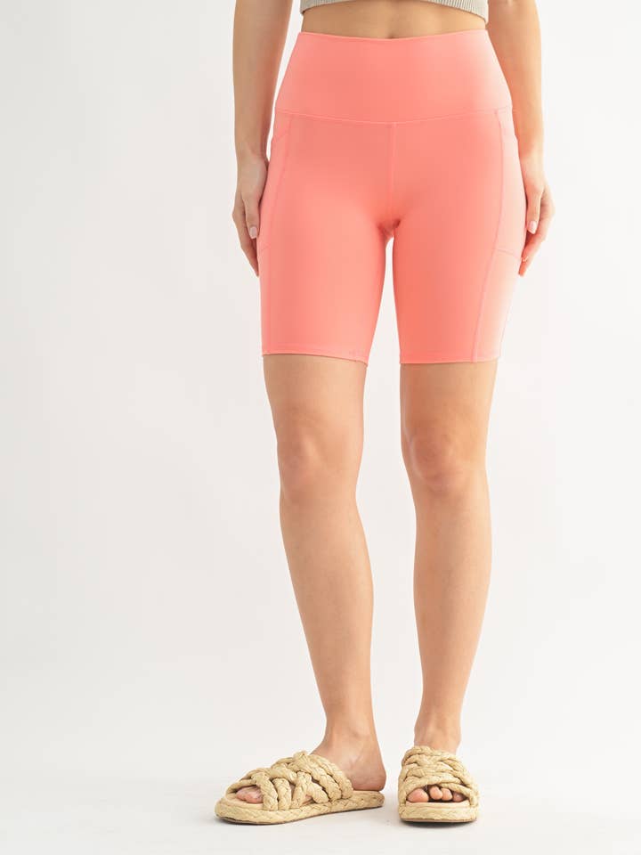 Mono B – Großhandel Sport-Shorts – Damen – Konische Band Essential Bikershorts13