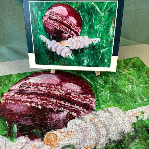 SPORTGIFTZ – Engroshandel Puslespil - Voksen – CRICKET-GAVER - 500-brikkers puslespil | Cricketbold & Bails | Bæredygtigt design fra Storbritannien | Genbrugsmaterialer | 50 cm x 38 cm2