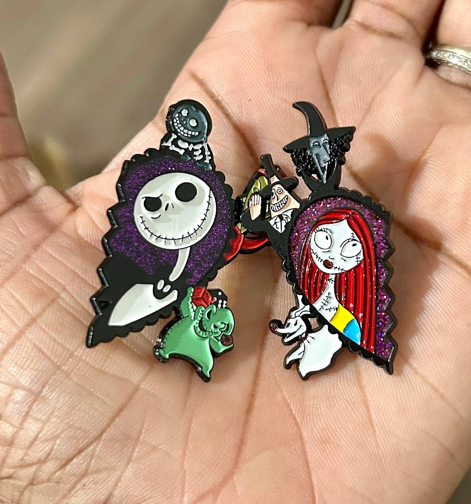 BG & Accessories - Vente Épinglettes/boutons - Des centaines d'épingles en émail - Lots mystères - Thèmes variés4