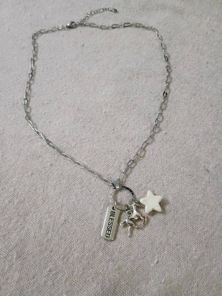 Collar de Encanto Celestial Bendecido - Dijes de Caballo y Estrella de Plata para venta al por mayor de American Taina Crafts