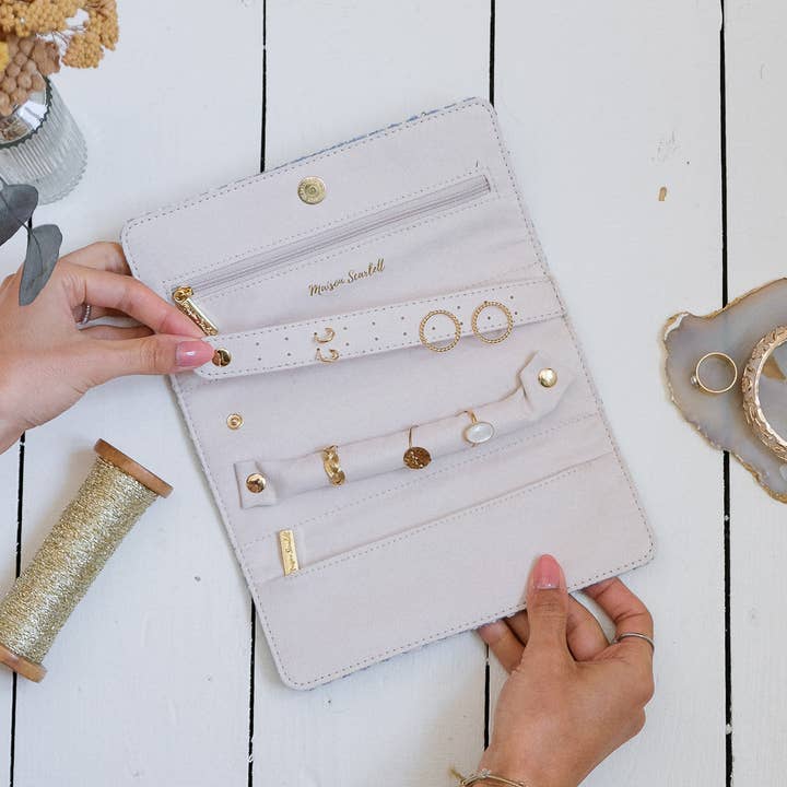 Maison Scarlett – wholesale Smyckeskrin och organisatörer – Catherine houndstooth smyckespåse