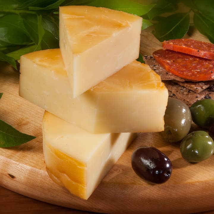 Vermont Farmstead Cheese Co. - Wholesale Cheese - Grafton Maple Smoked Cheddar1