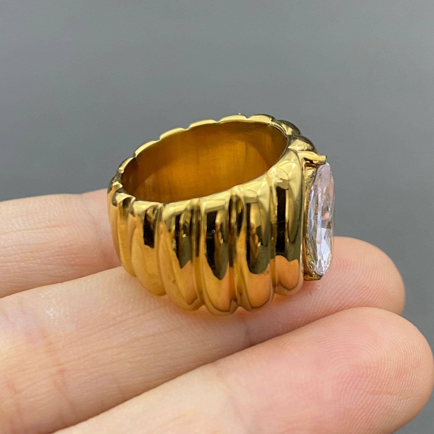 Mio Queena - Wholesale Cocktail/Statement Ring - Sparkling Zircon Inlaid 18K Gold-plated Stainless Steel Ring - FGS1