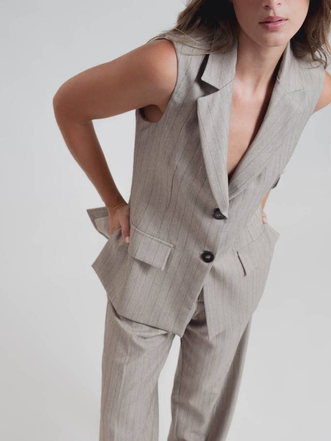 CHALECO RAYA DIPLOMÁTICA para venta al por mayor de Javier Teruel García - InfinityWear