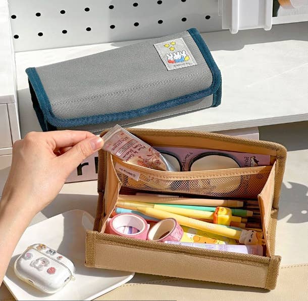 K-Wonderland – wholesale Pennfodral/påse – Miffy Magnetisk Multi Fodral – Hopfällbart Penn- & Acc-fodral1