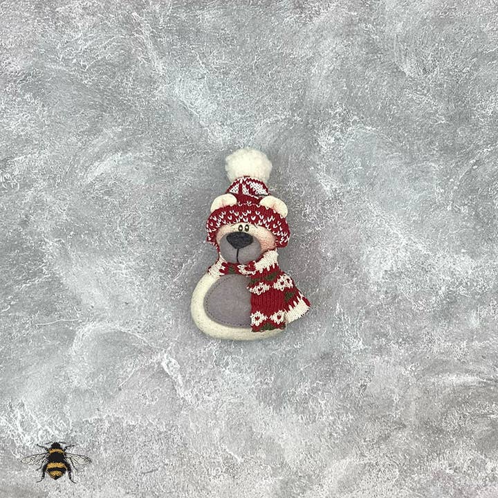 Pheby, orso polare, piccolo ornamento per la vendita all'ingrosso da parte di Honey and Me