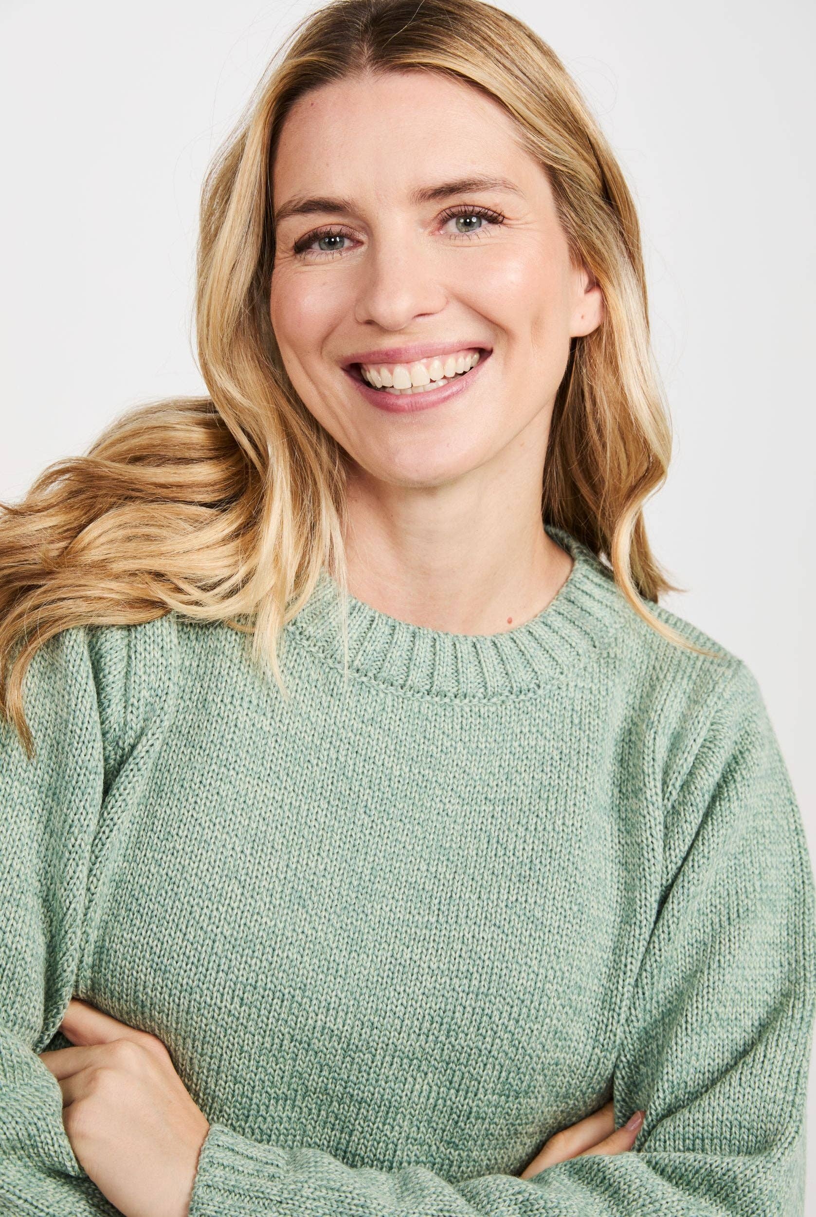 Aran Woollen Mills - Vendita all'ingrosso Maglione tricot - Donna - Maglione Aoife in lana Merino supersoft con scollo rotondo - Verde menta0