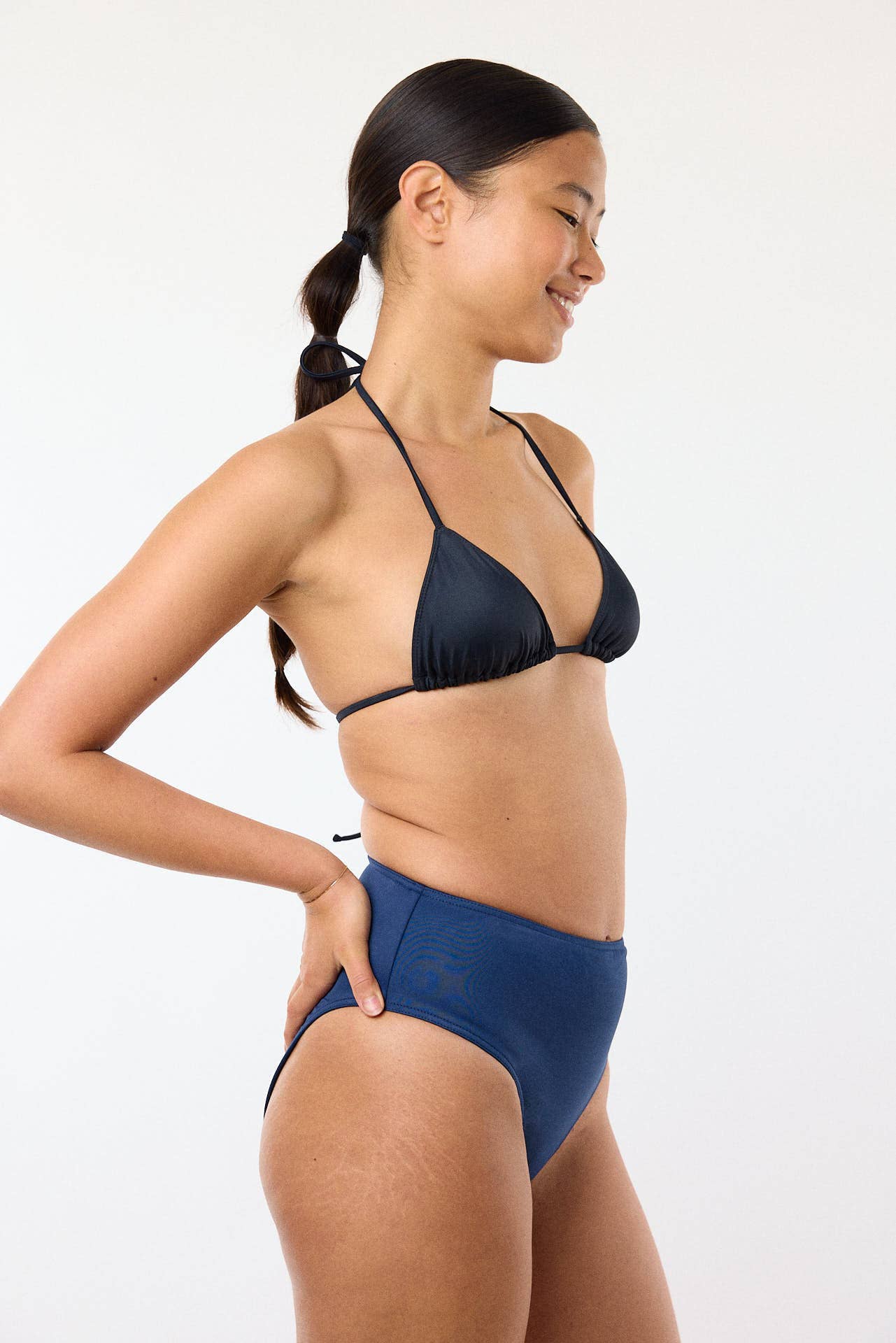 Smoon – Großhandel Bikini-Unterteil – Damen – Formgebender Menstruations-Badeanzug für mittleren Fluss9