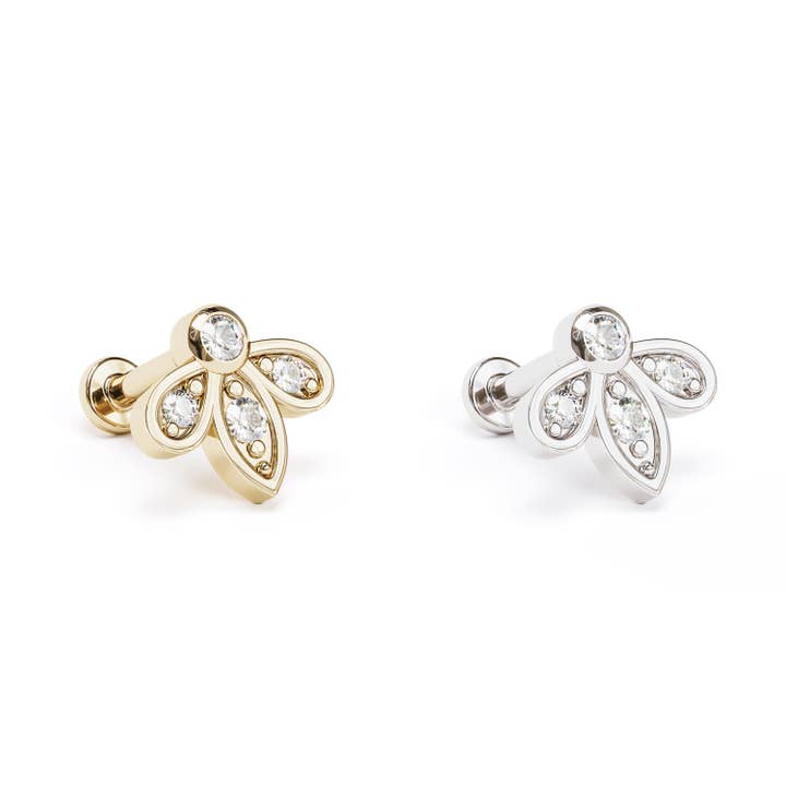 Clous d'oreilles en forme de lotus en or 14 carats et diamants pour la vente par Umanative Design