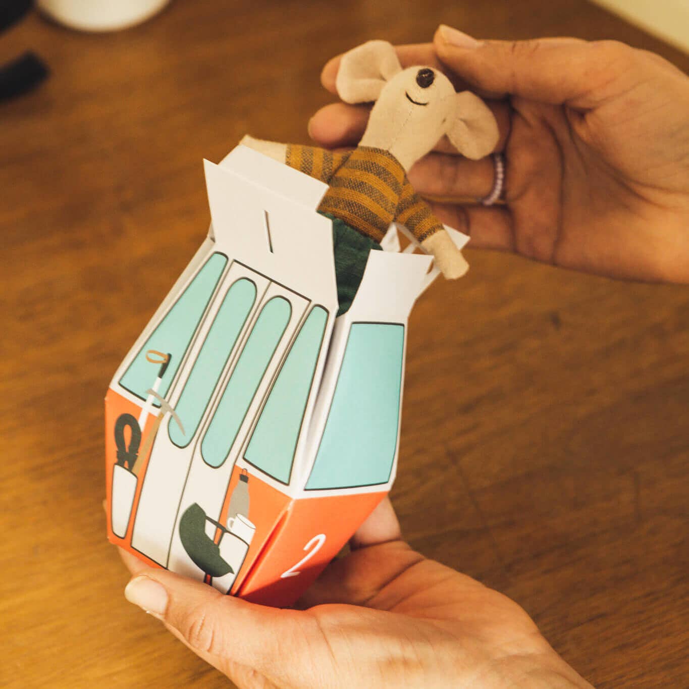 Roadtyping - Wholesale Advent Calendar - Gondola Advent Calendar1