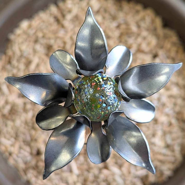 Designs by Dieter, LLC - Wholesale Garden/Lawn Stake - Handmade Metal Flower Garden Stake3