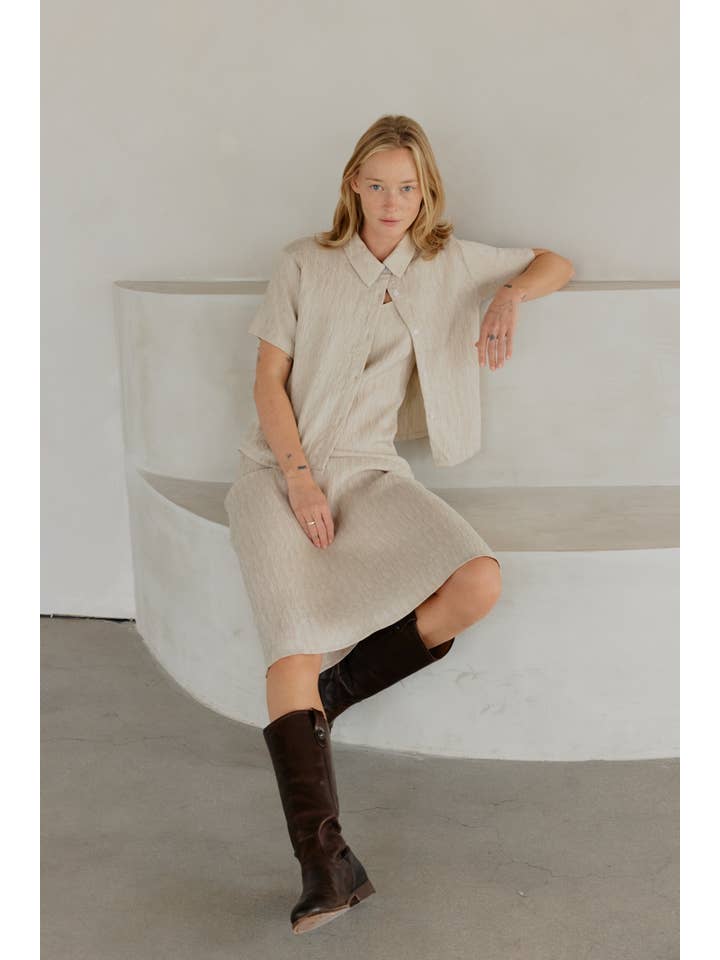 MOD REF - Vendita all'ingrosso Camicia button down - Donna - The Miranda Top | Top con bottoni testurizzati1