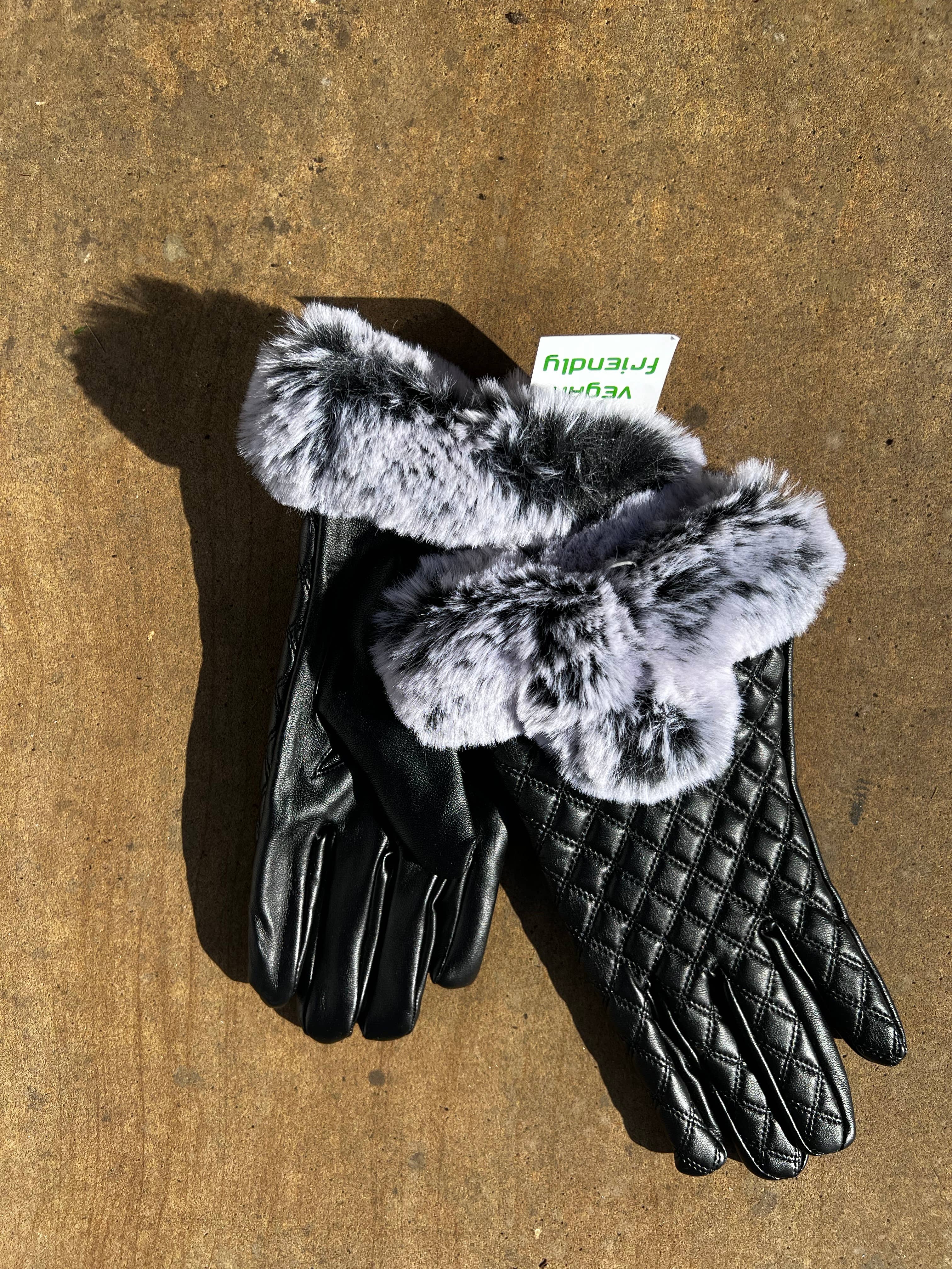 mccalifornia – wholesale Gloves – Women's – Women’s vegan faux fur gloves1