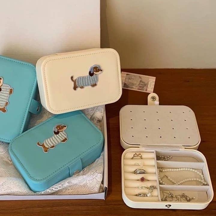 Cute Embroidered Large Capacity Jewelry Case DP25F855 and other Purchase Wholesale scatole personalizzate. Free Returns & Net 60 Terms on Faire trending on Faire.