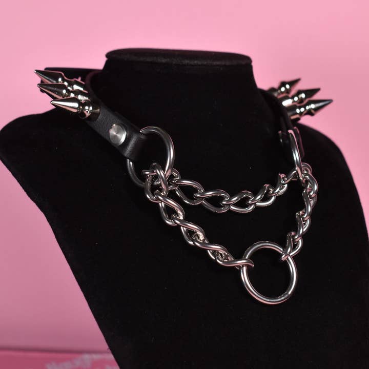 schwarz Spiked Biothane Martingale 1/2 Zoll für den Großhandel von Naughty Pawsies