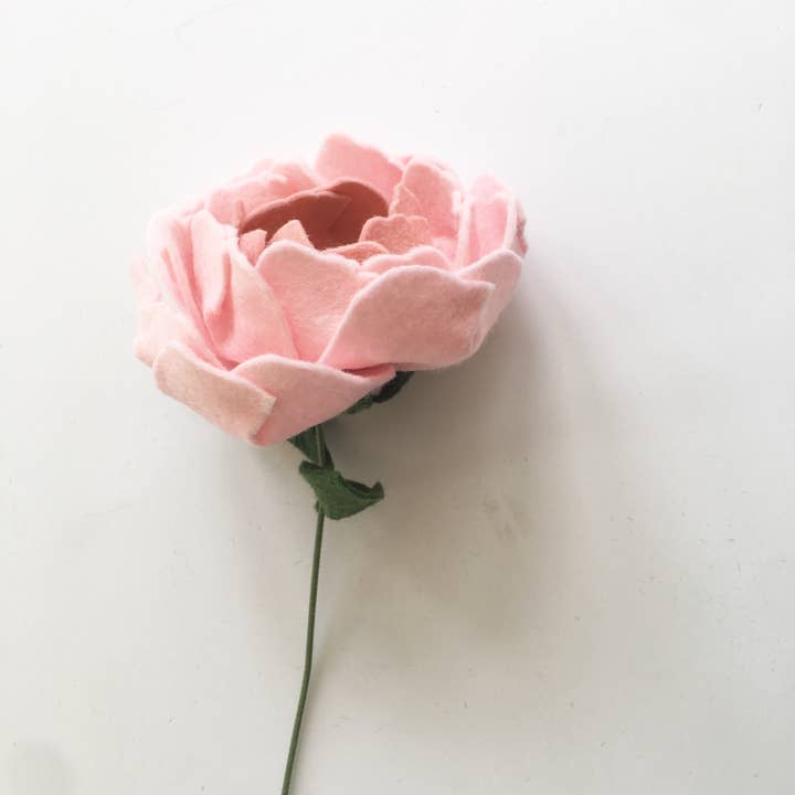 Fleurish Felt Flower Co. – wholesale Konstgjorda blommor – Pionfiltblommor2