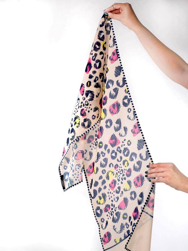 LEOPARD BG Z SCARF for wholesale by Forever is Boring