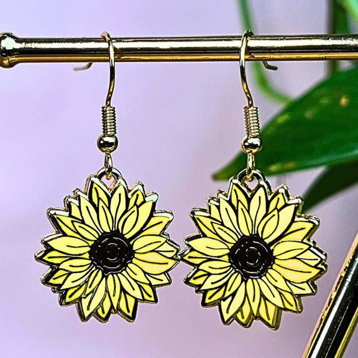Floral Enamel Earrings "Sunflower" – Summery Ear Jewelry for Plant Fans for wholesale by plantyintroverts