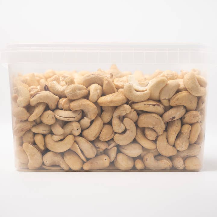 Agnellini Int Srl – wholesale Nuts – Giant shelled and unsalted cashew nuts 1.5 kg