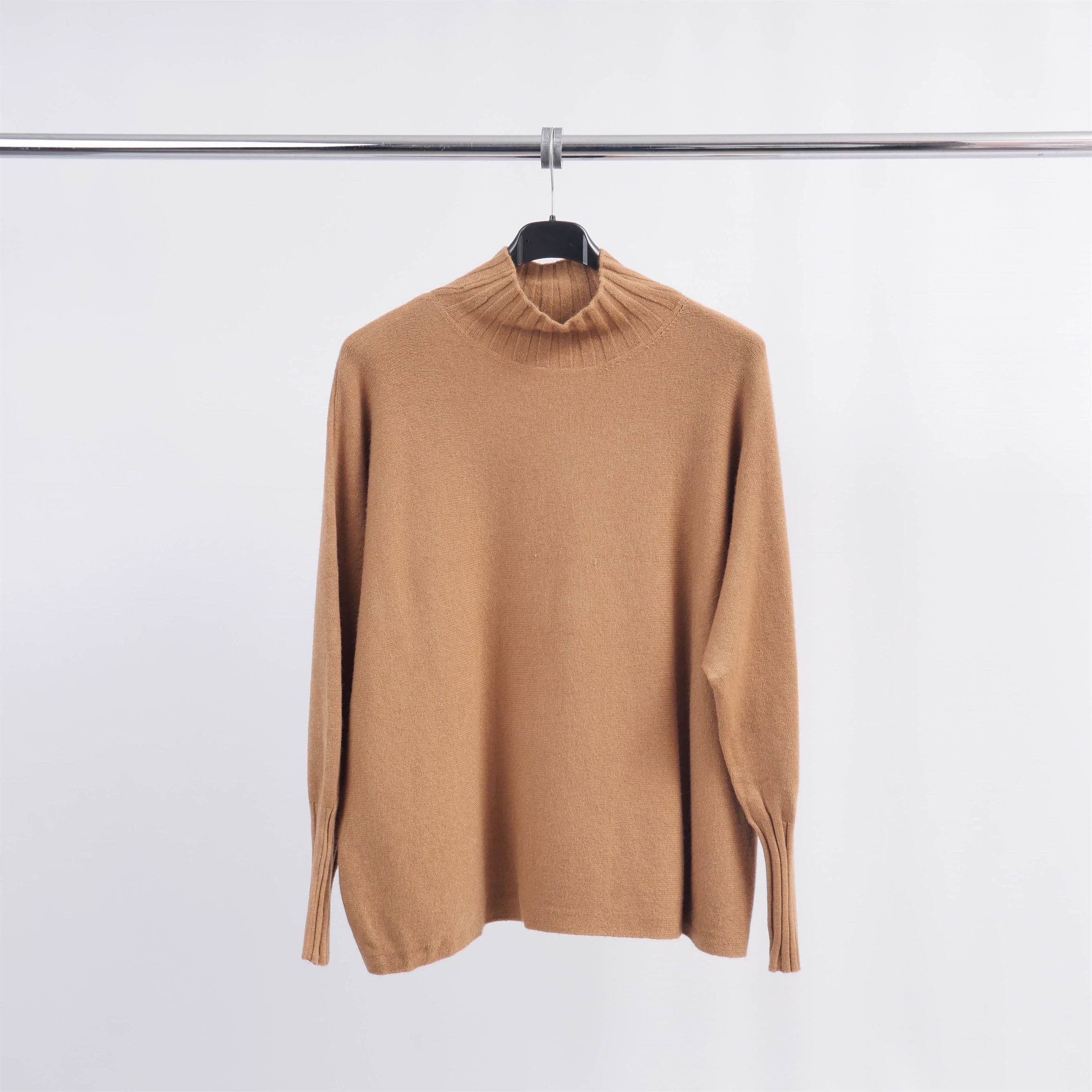 Cecile Wang - Wholesale Knit Sweater - Women's - Turtleneck knit sweater with sleeve details DSY242297