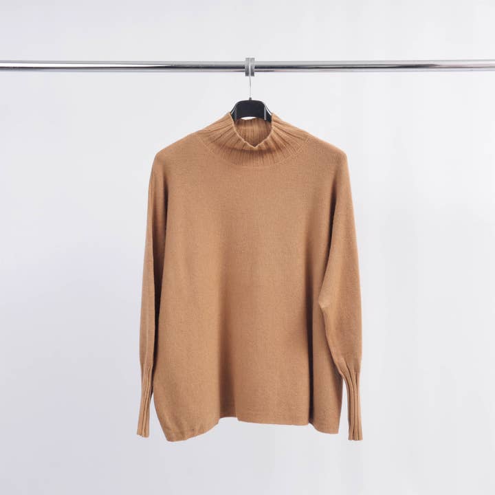 Cecile Wang - Wholesale Knit Sweater - Women's - Turtleneck knit sweater with sleeve details DSY242297