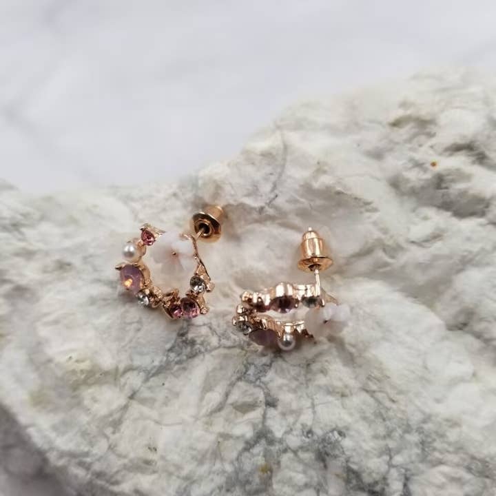 The Pretty Jewellery - Wholesale Stud/post earrings - Rose Gold Flower and Crystal Wreath Stud Earrings1