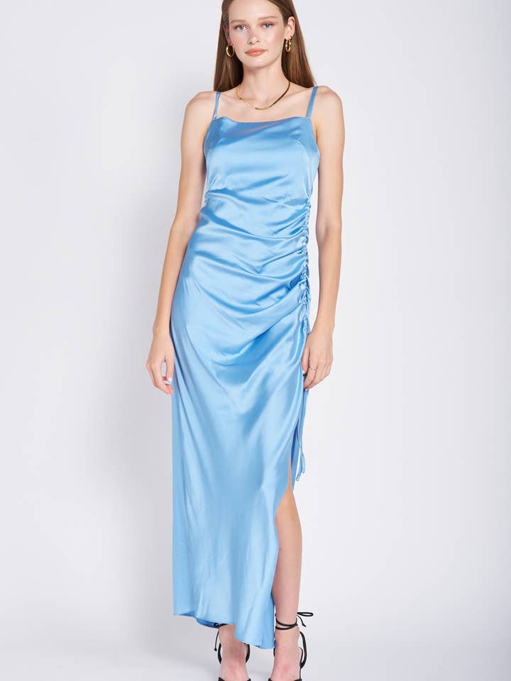 SPAGHETTI STROP MED EN ÅBEN KJOLE for engroshandel hos Emory Park