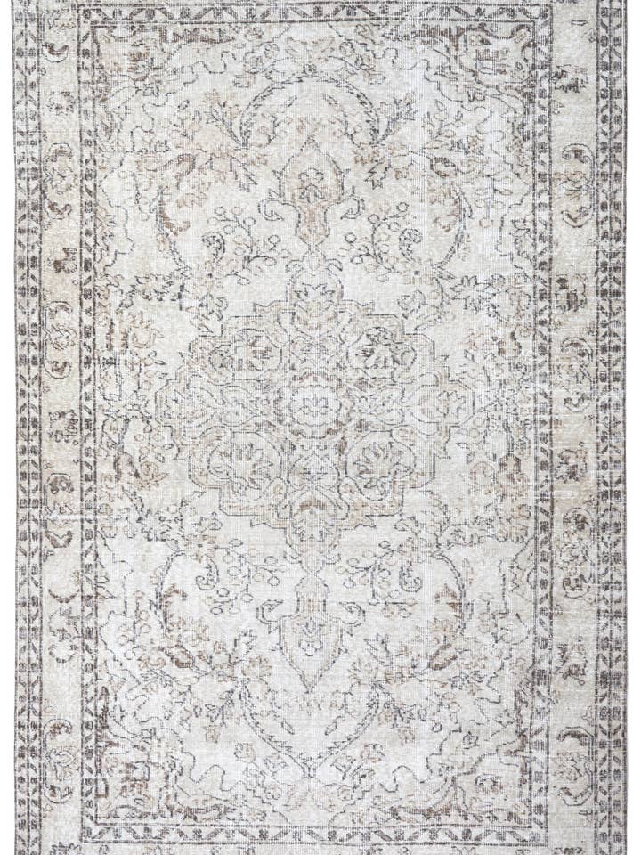 Breanna - 4'11" x 8'2" for wholesale by Biev