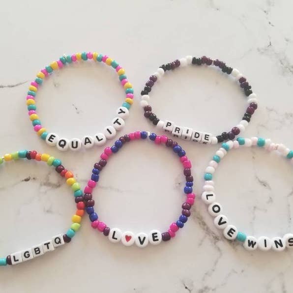 Sapphire Creations – wholesale Pärlarmband – Pride armband, HBTQ armband, Ord Armband5