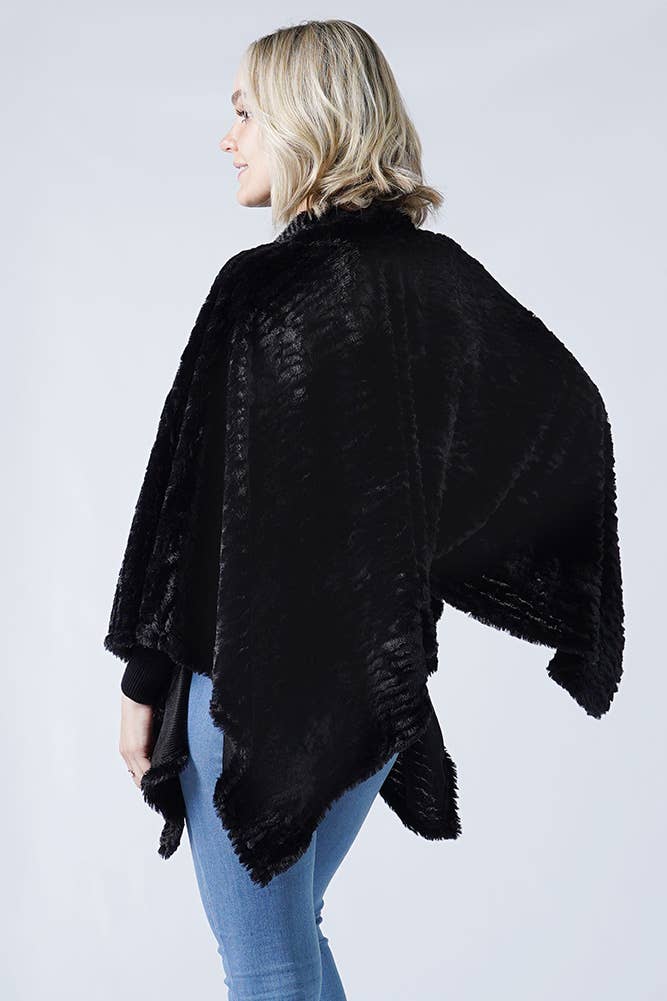 Hana - Wholesale Poncho - Women's - Stripe Pattern Faux Fur Poncho6