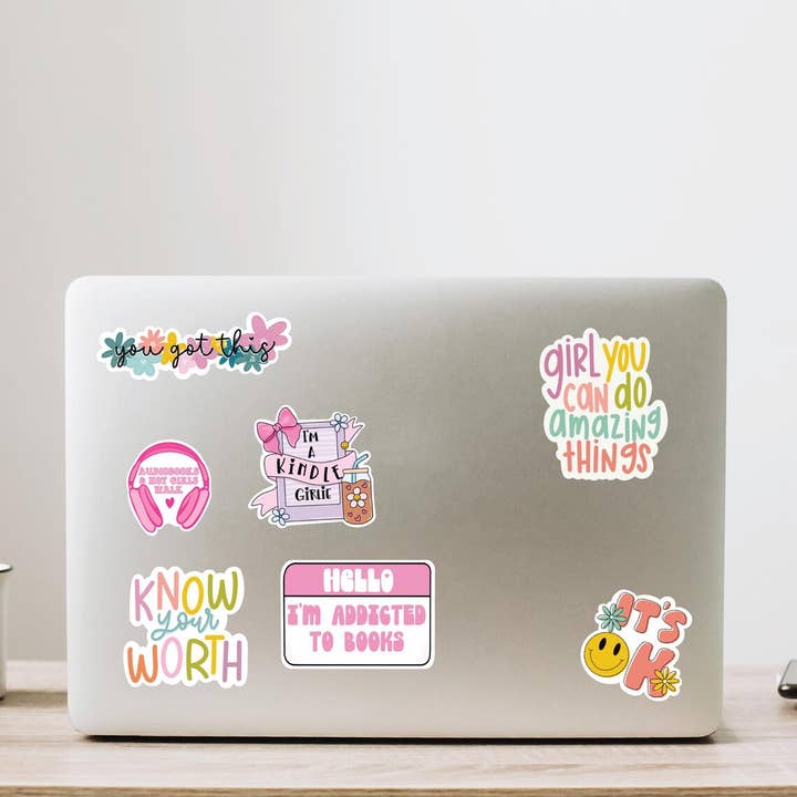 Kelli's Creations - Wholesale Sticker - I am a kindle girlie sticker, laptop decal, Booktok, Kindle 4