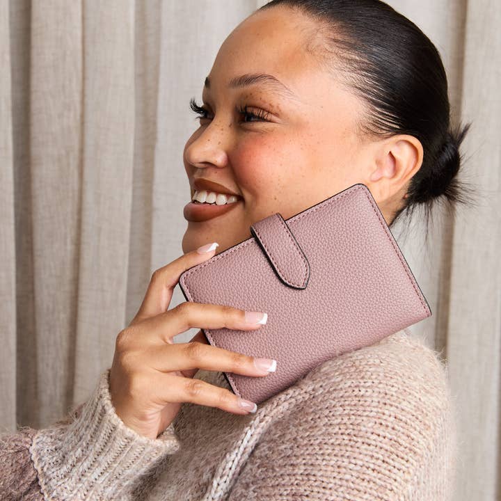 Jen & Co. - Venta al por mayor Cartera - Mujer - Cartera bi-fold Jane con cierre de broche WL26126