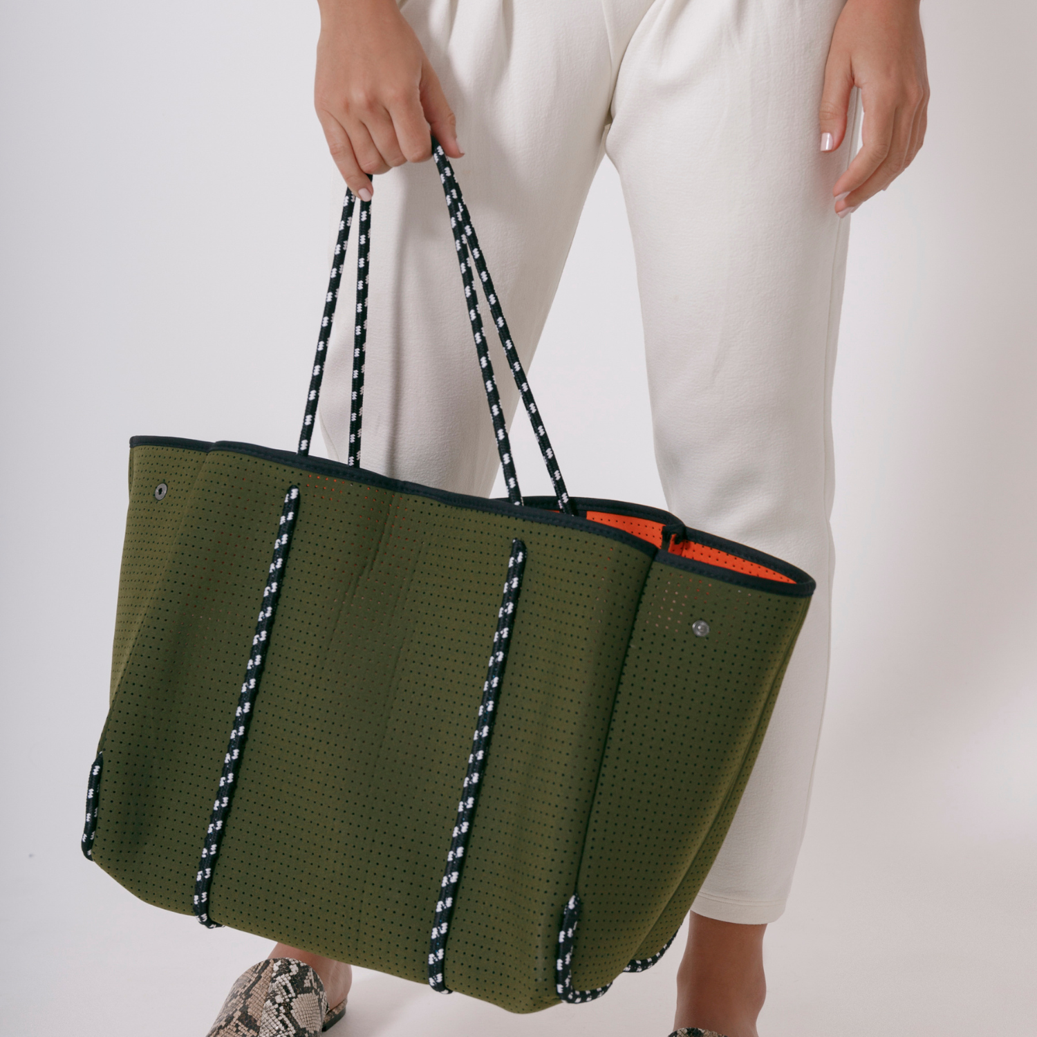Pop Ups Brand - Vendita all'ingrosso Borsa tote - Donna - BORSA GRANDE IN NEOPRENE VERDE SAFARI8