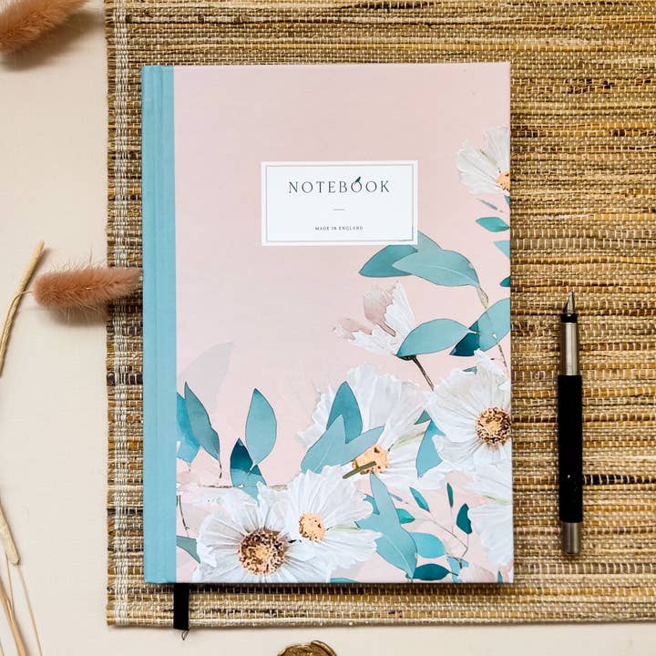 Cahier relié Le Jardin - Rose clair pour la vente par Gray Starling Designs Ltd