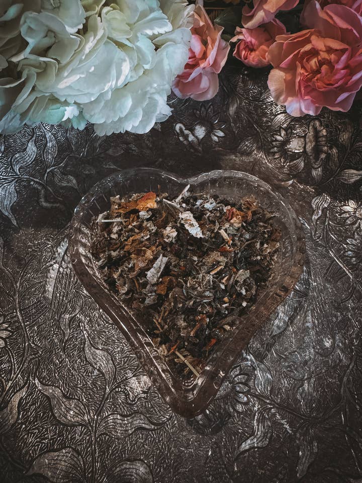 Vanilla Garden Glitter Green Tea for wholesale by Night Rituals Occult