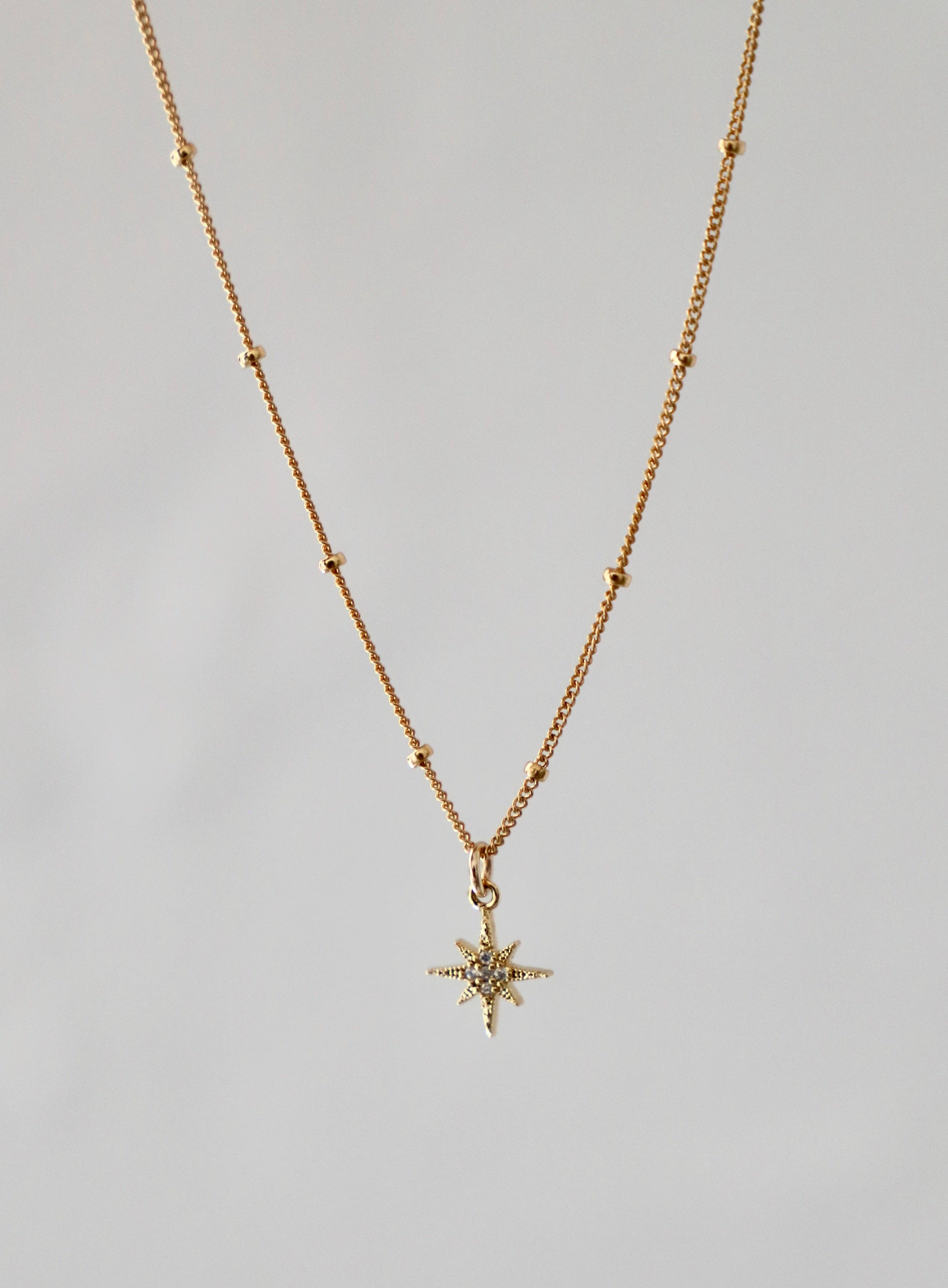 Katie Waltman Jewelry - Wholesale Halskettinghanger - Starburst choker met stervormige hanger1